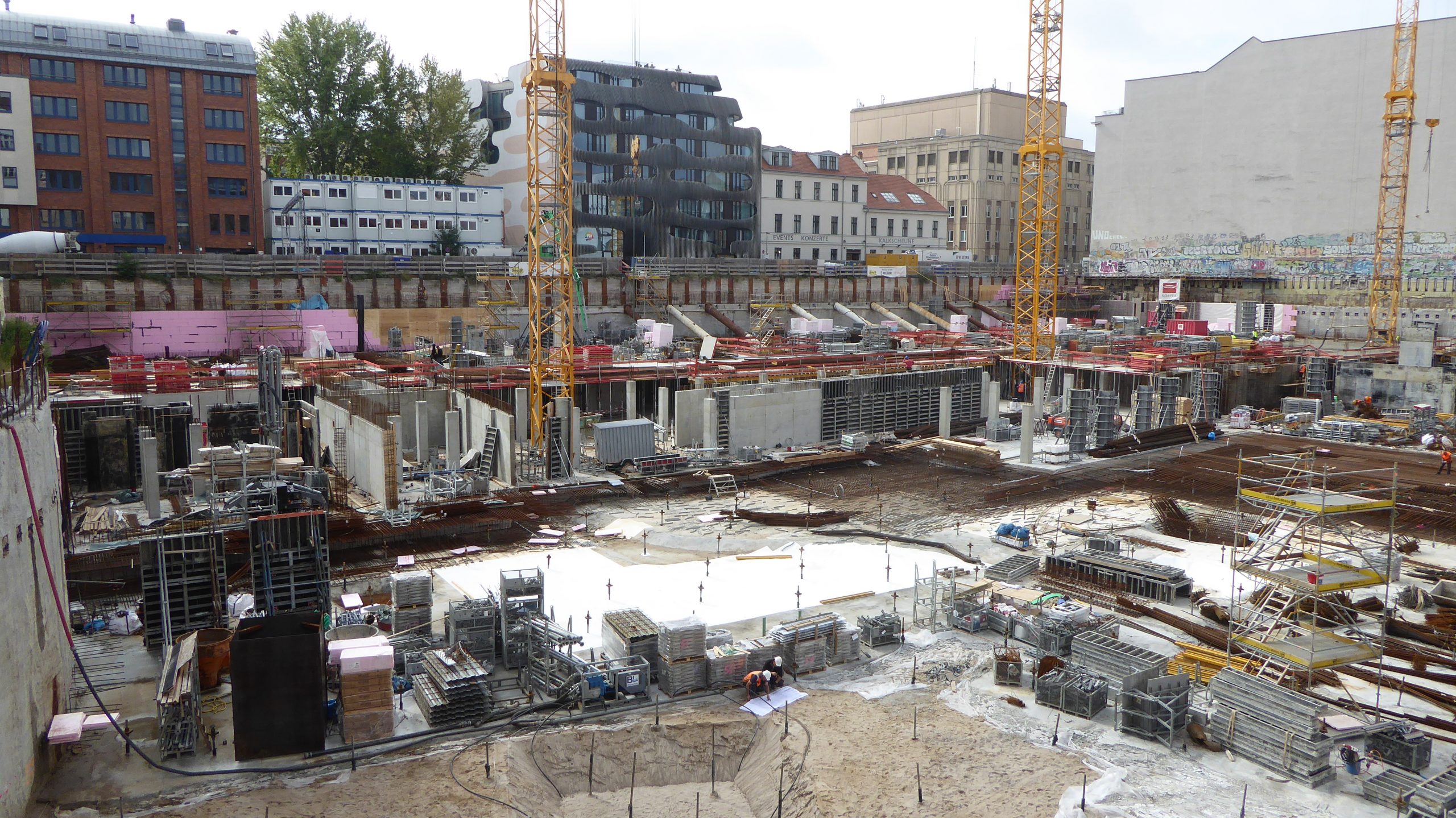 Areal am Tacheles: Baufeldübergabe an den Rohbauer