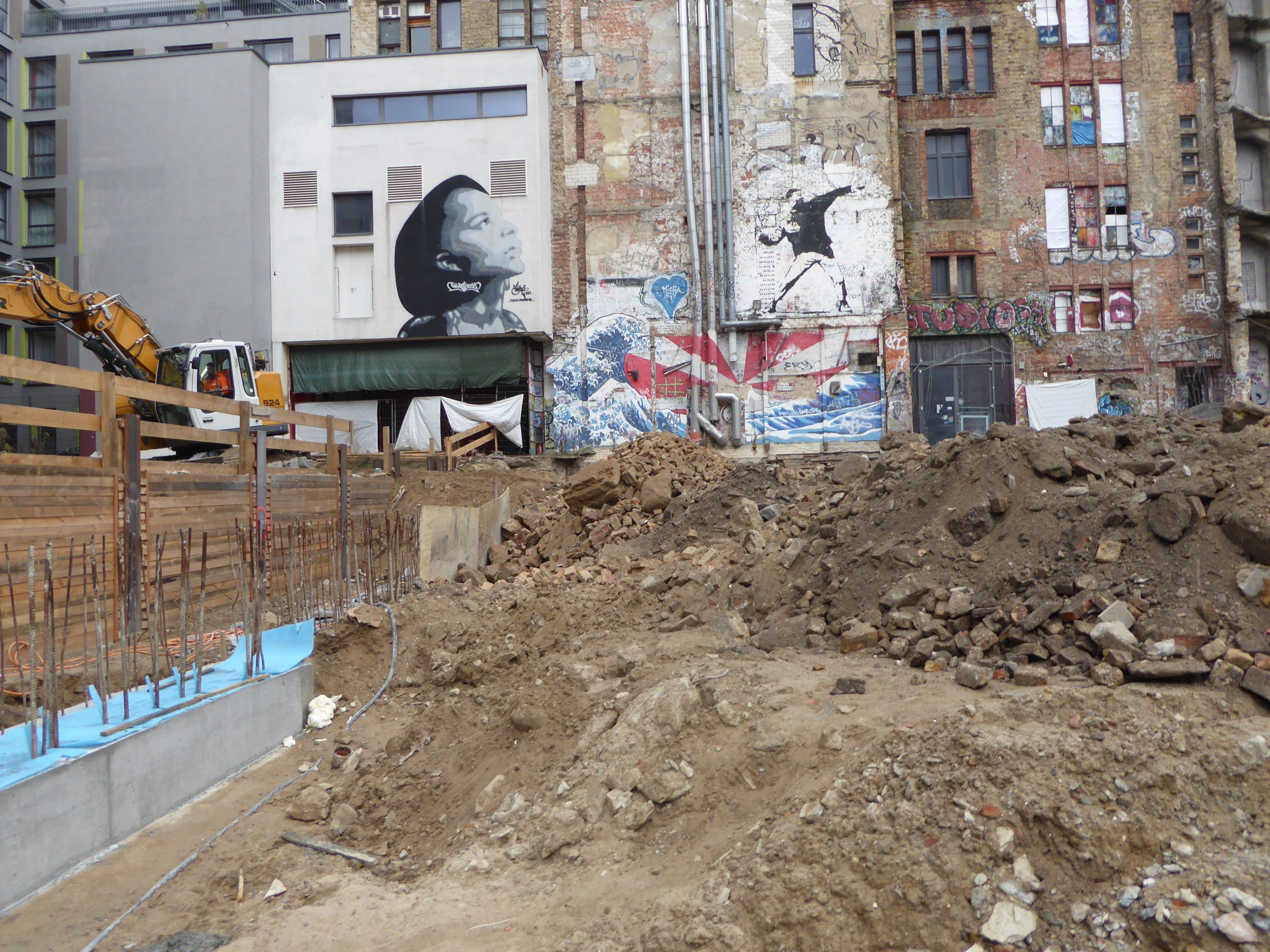 Areal am Tacheles: Bauarbeiten am Tacheles-Gelände gehen weiter voran