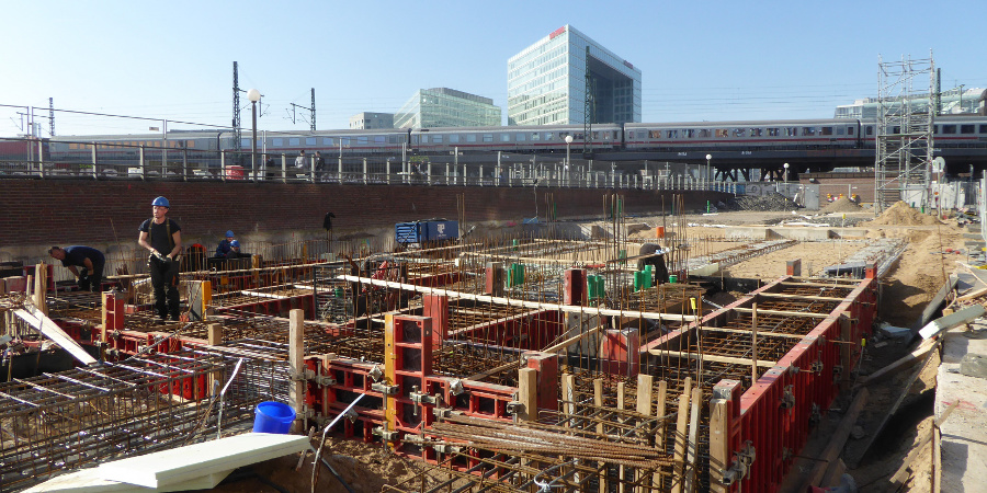 Hammerbrooklyn: Fertigstellung der Baugrube und Übergabe an den Hochbauer in Hammerbrooklyn